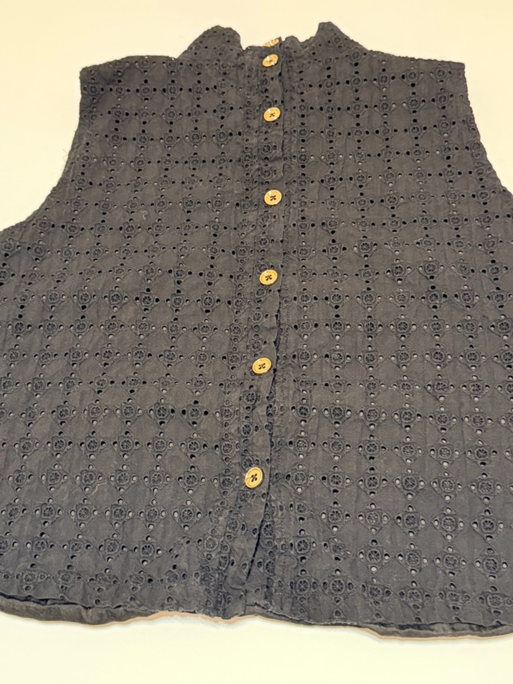 BURU black eyelet mockneck sleeveless cotton top, lined, back buttons - Picture 11 of 12
